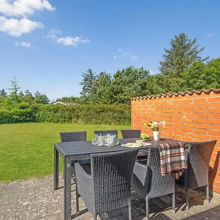 Stunning In With Kitchen Semesterbostad