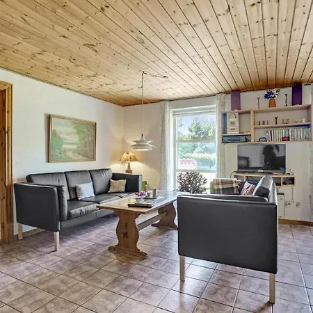 Stunning In With Kitchen Semesterbostad